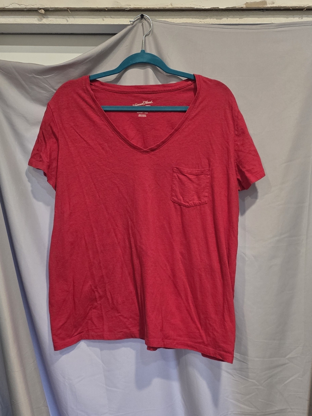 Universal Thread Women's Hot Pink V-Neck Pocket Tee